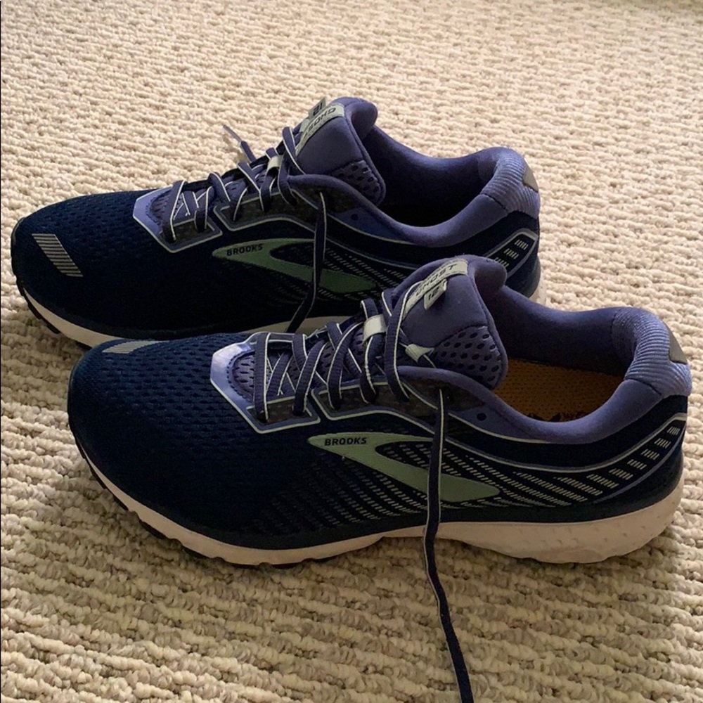 Brooks Ghost 12 Womans Running Shoes Wide 10.5